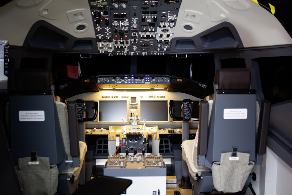 SIMULADOR B737 MAX DE CINETICPLUS